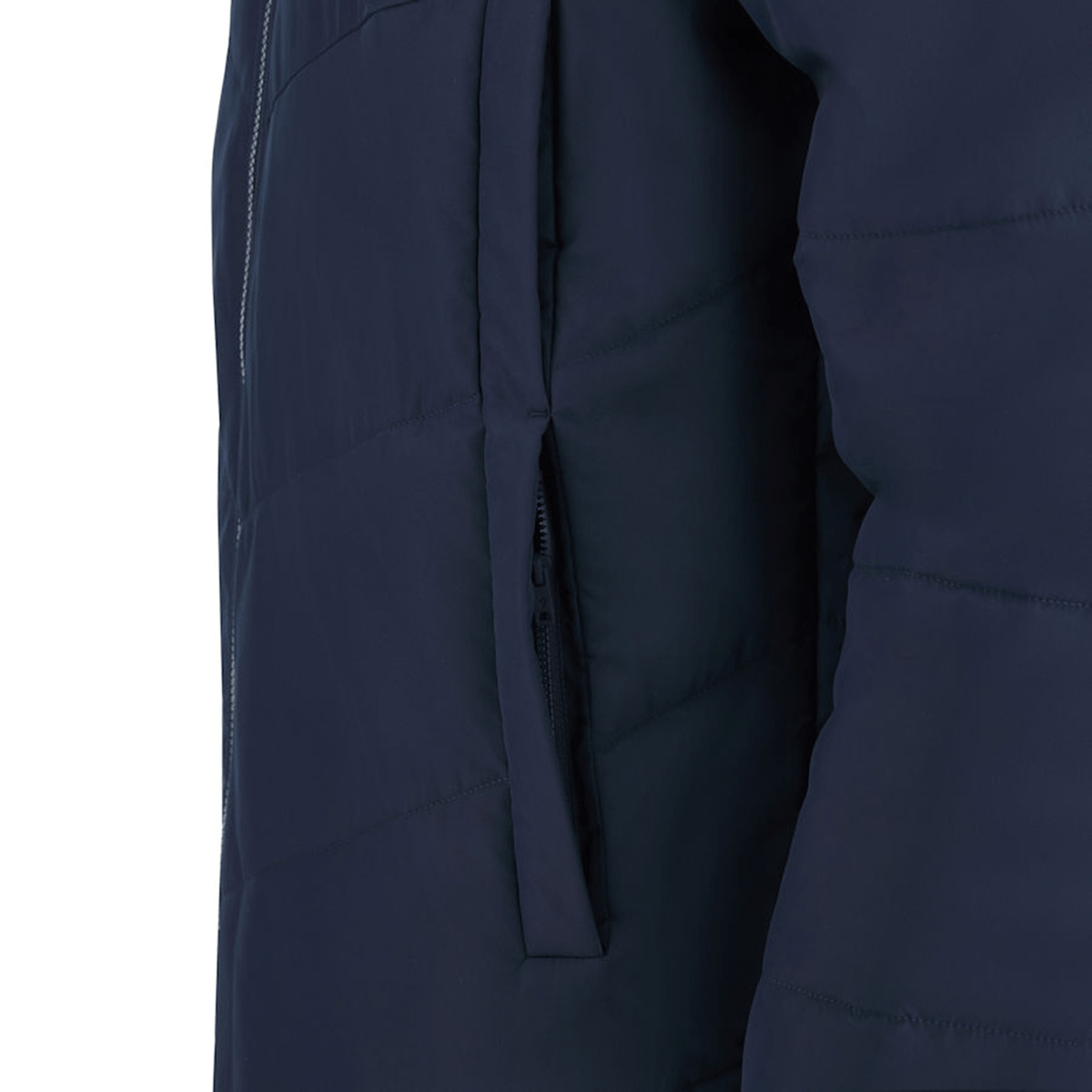 This close-up of the USA Rugby 25 Padded Bench Jacket by Macron in navy blue showcases quilted details and a zippered pocket, embodying the craftsmanship Macron is known for. It's ideal for any USA Rugby fan.