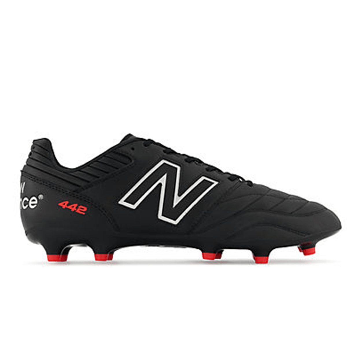 The New Balance Wide 442 V2 Pro Synthetic FG in black and silver is a firm ground rugby boot, showcasing the iconic "N" logo on the side for style and reliable performance.