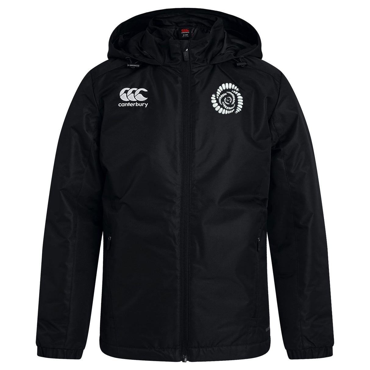 Introducing the Missoula All-Maggots Club Vaposhield Stadium Jacket by Canterbury, this black hooded jacket features a front zipper, a white Canterbury logo on the right chest, and a white Fiji rugby emblem on the left chest. With padded insulation and water-repellent fabric, this EMB Canterbury jacket is designed to keep you warm and dry during any match or outdoor activity.