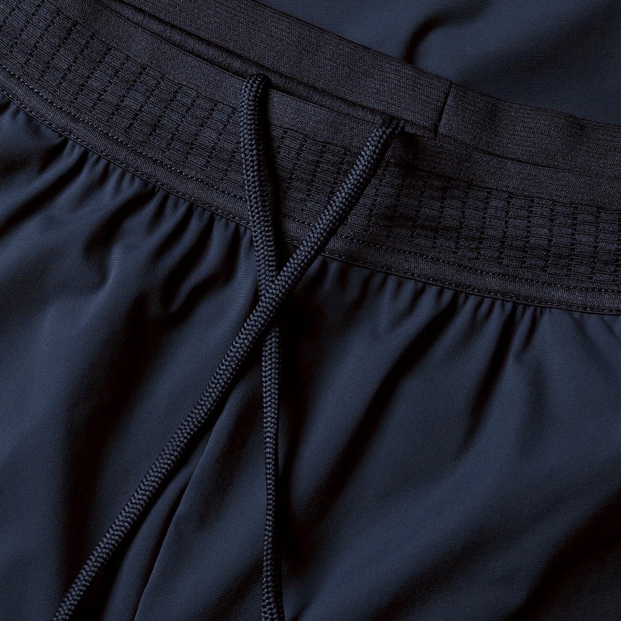 Close-up of the British & Irish Lions 2025 Everest Woven Pant by Canterbury showcasing an adjustable drawstring and elastic waistband, crafted from quick-drying fabric for ultimate comfort.