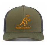 The Australia Wallabies Trucker Snapback – Limited Edition by Augusta Sportswear features an olive green and black design with an orange kangaroo logo and “Wallabies” text on the front—perfect for any Wallabies fan.