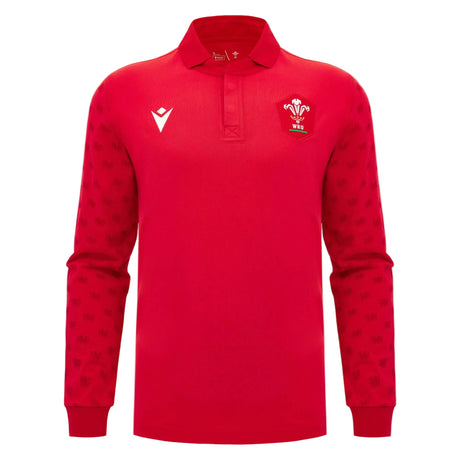Show your passion for Welsh rugby with the Wales WRU 26/27 Classic Long Sleeve Home Jersey by Macron. This red long-sleeve jersey features a traditional collar, plus the Welsh Rugby Union (WRU) and Macron logos on the chest—an authentic choice for dedicated Wales supporters.