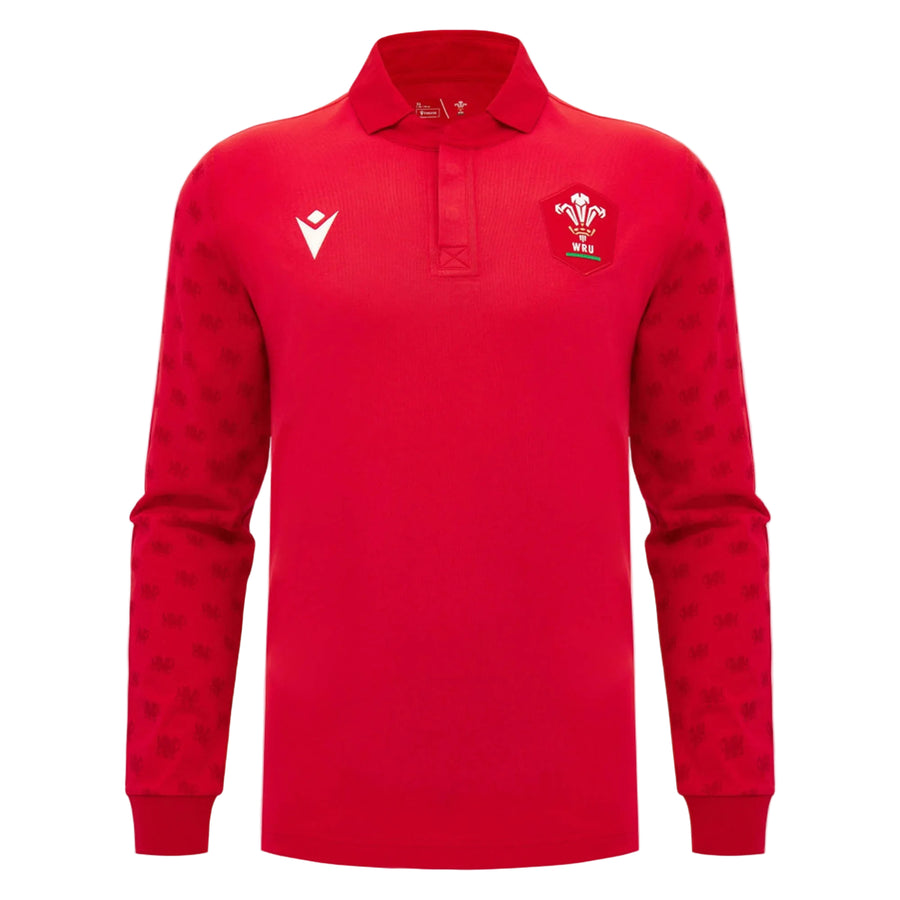 Show your passion for Welsh rugby with the Wales WRU 26/27 Classic Long Sleeve Home Jersey by Macron. This red long-sleeve jersey features a traditional collar, plus the Welsh Rugby Union (WRU) and Macron logos on the chest—an authentic choice for dedicated Wales supporters.