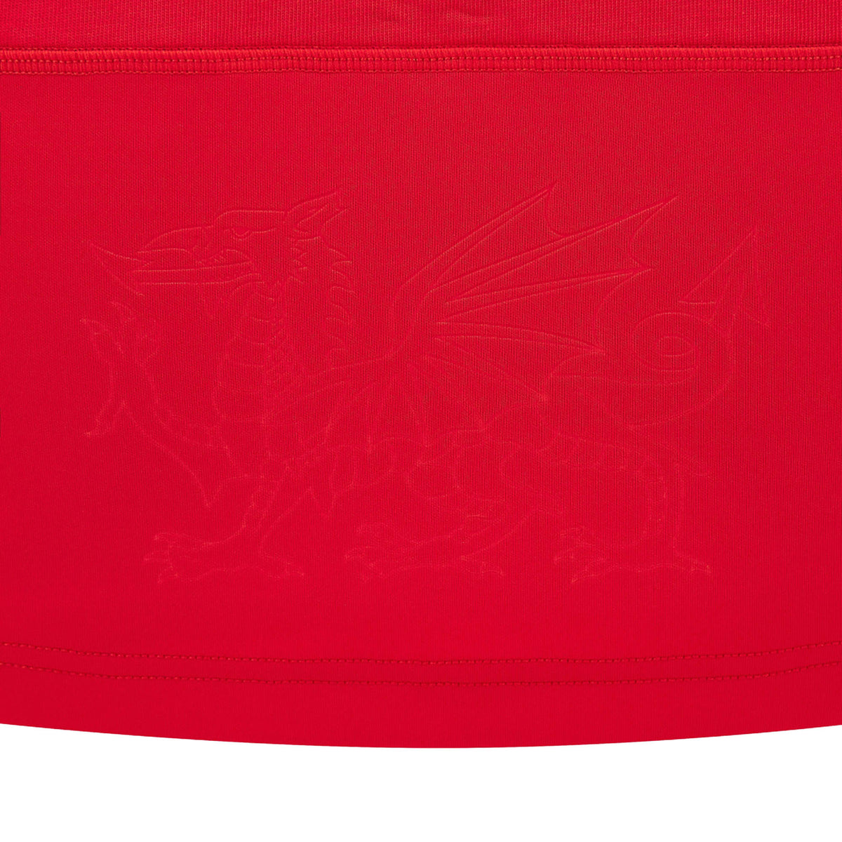 Draped in vibrant red, the Wales WRU 26/27 Classic Long Sleeve Home Jersey by Macron features an embossed dragon at its center—wings unfurled and mouth open—honoring the proud tradition and iconic heritage of Welsh rugby.