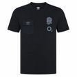 The England Presentation Tee 24/25 by Umbro, from Castore, is a black short-sleeved shirt featuring a chest pocket, Umbro logo, England Rose emblem, England Rugby details, and an "O2" graphic on the front.