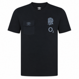 The England Presentation Tee 24/25 by Umbro, from Castore, is a black short-sleeved shirt featuring a chest pocket, Umbro logo, England Rose emblem, England Rugby details, and an "O2" graphic on the front.