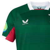 Show your support for Leicester with the Leicester 26/27 Replica Home Jersey by Castore. Featuring bold green and red colors, a crisp white collar, the official Castore logo, and a colorful patch on the left sleeve, this authentic football shirt is designed for fans who value both style and comfort.