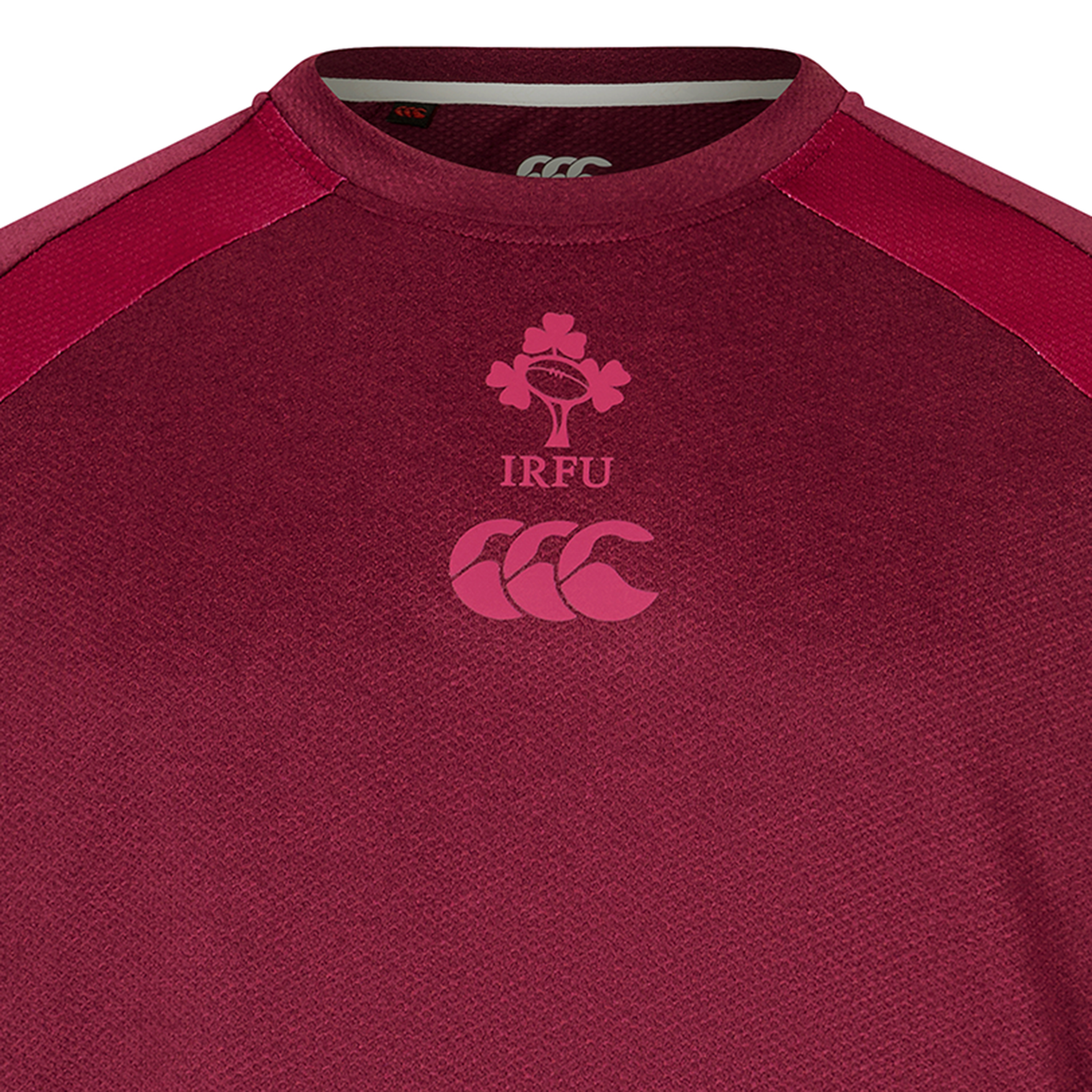 Close-up of the Ireland 25/26 Autumn Internationals Elite Training Tee by Canterbury, featuring the IRFU shamrock and Canterbury logos on the chest. Made with Vapodri technology for enhanced performance.