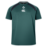 The Canterbury Ireland 25/26 Six Nations Elite Training Tee features short sleeves, black shoulder panels, and IRFU and Canterbury chest logos. Ideal for supporting Ireland or training like the pros.