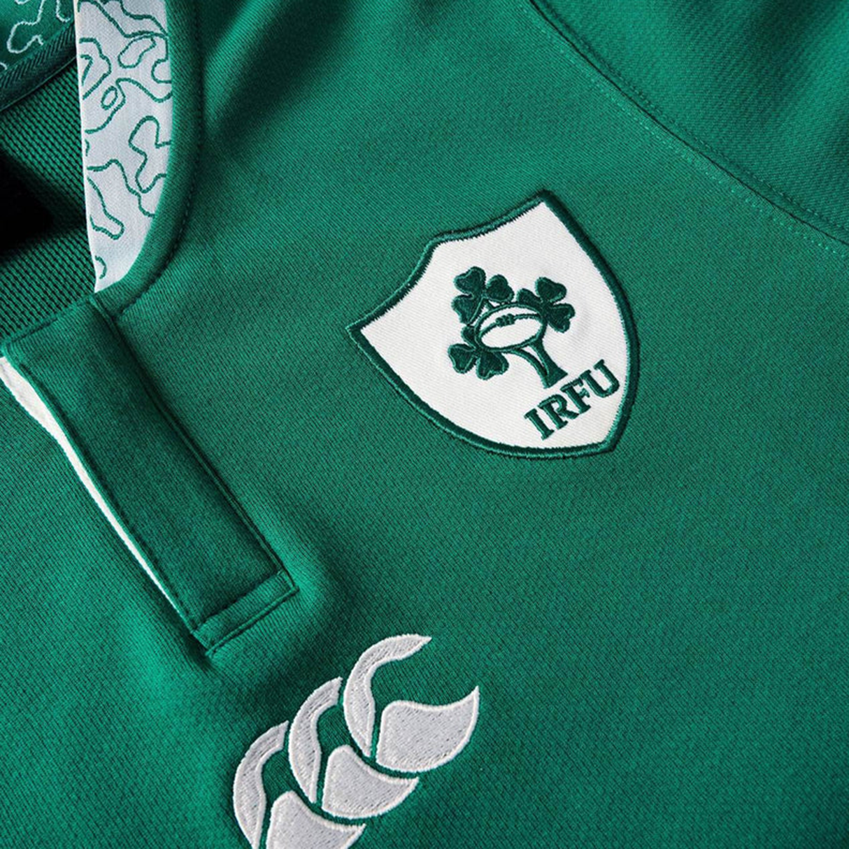 The Women's Ireland WRWC25 Classic Jersey by Canterbury features the IRFU logo and iconic Canterbury branding—perfect for showing support ahead of Rugby World Cup 2025.