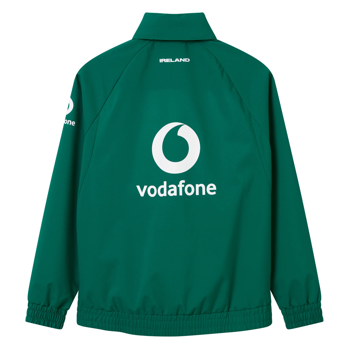 The Women’s Ireland 26 Anthem Jacket by Canterbury showcases the Vodafone logo and text on the back and sleeve, with “IRELAND” text positioned below the collar. Designed by Canterbury, this IRFU jacket features a high collar as well as elastic cuffs and hem for a comfortable, athletic fit.
