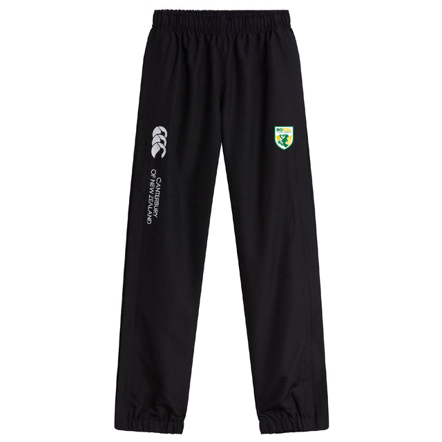 The EMB Canterbury SoCal Youth Rugby Cuffed Hem Stadium Pant features an elastic waistband, cuffed hem, and embroidered logos on both thighs for style and comfort.
