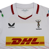 Show your support in the Harlequins Replica Away Jersey 23/24 by Castore—featuring club and sponsor logos plus colored shoulder accents, it's the ideal jersey for dedicated rugby fans.